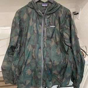 Men's Patagonia Lightweight Camo Shell XL